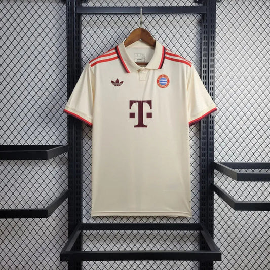 Bayern München 24/25 Away kit