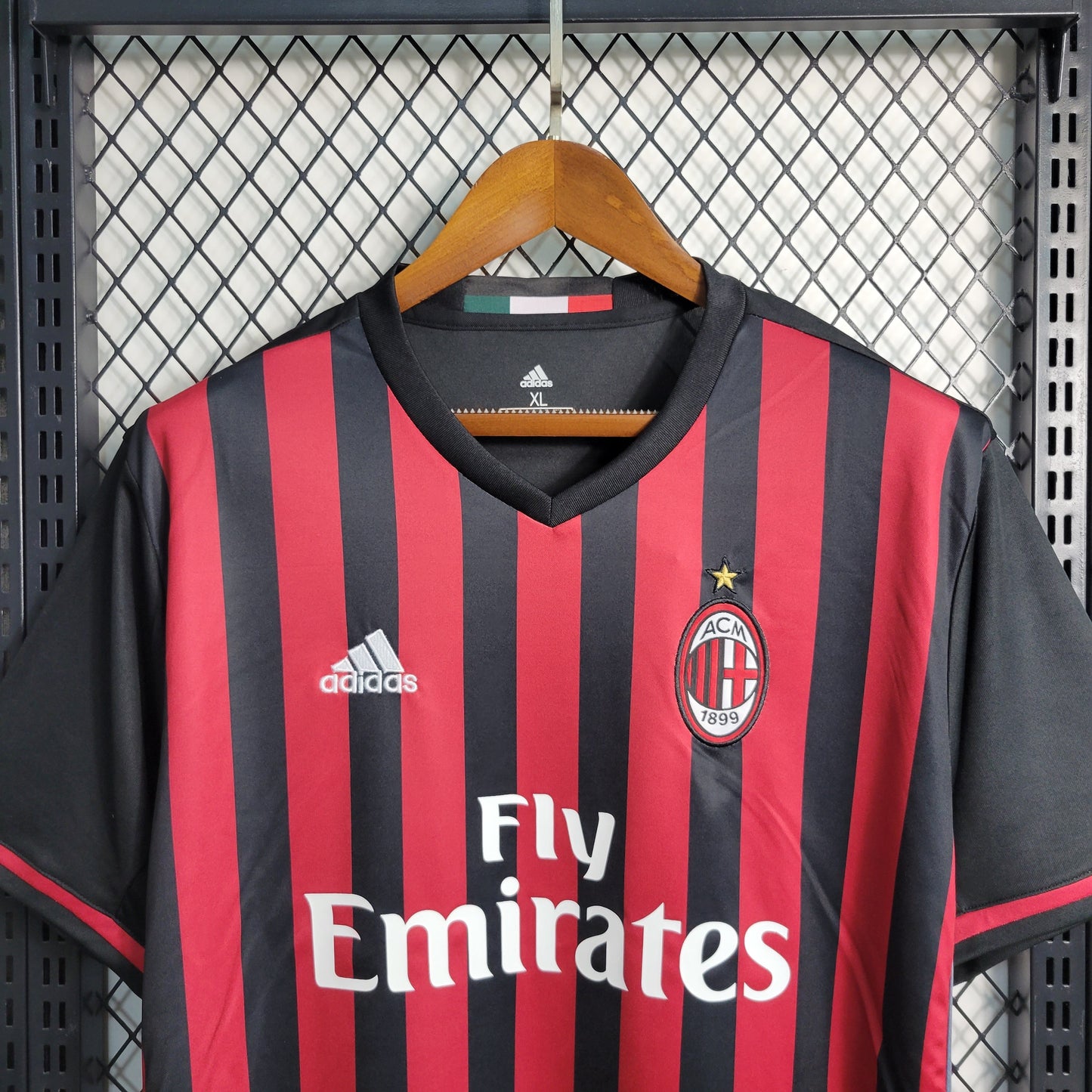 AC Milan 16/17 Home kit