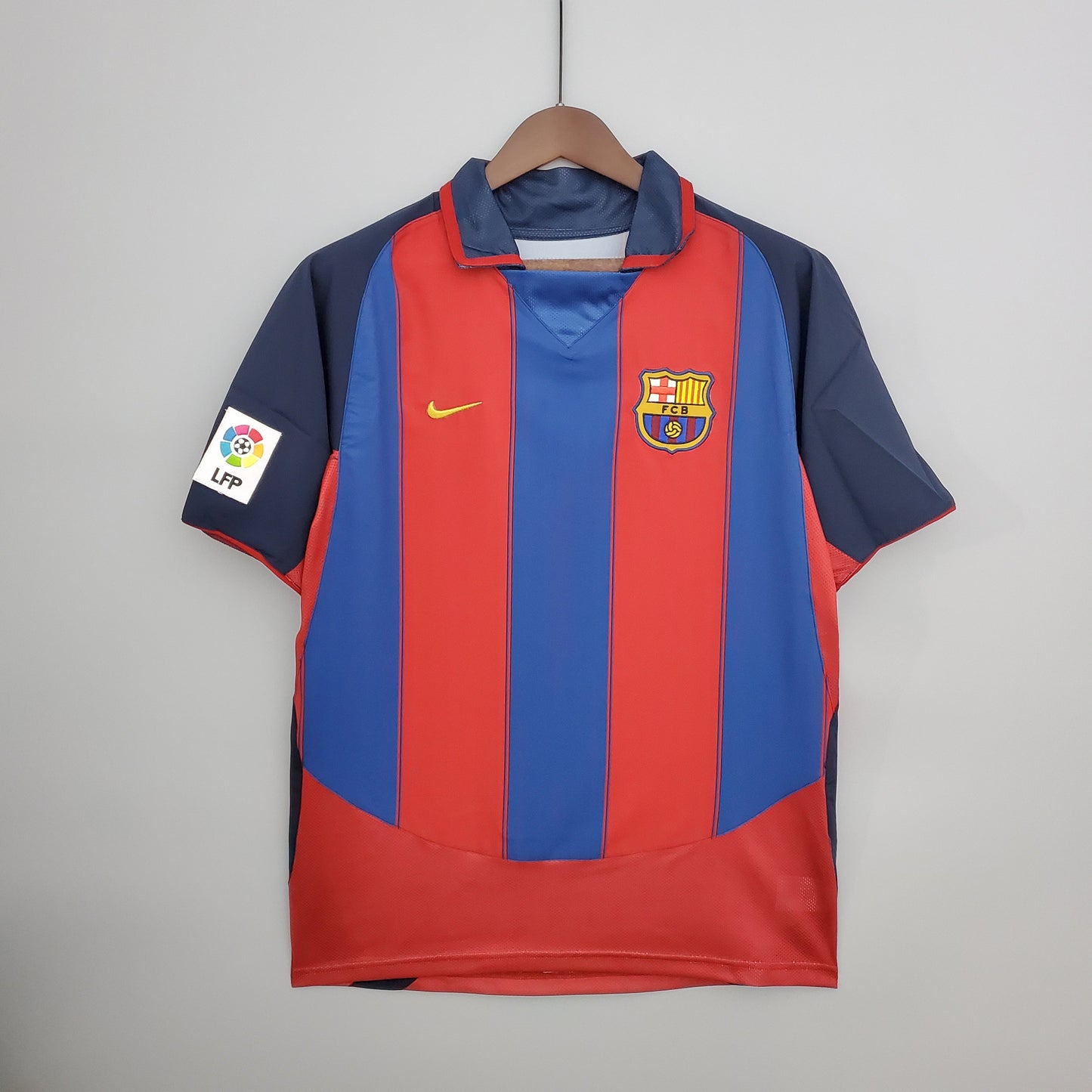 Barcelona 03/04 Home kit