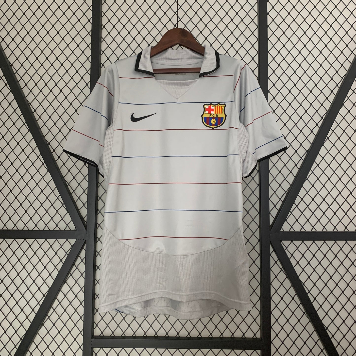 Barcelona 03/04 Away kit