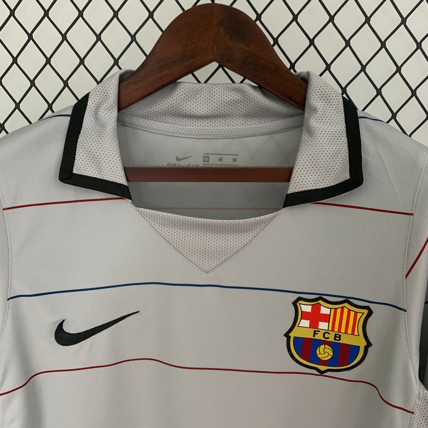 Barcelona 03/04 Away kit