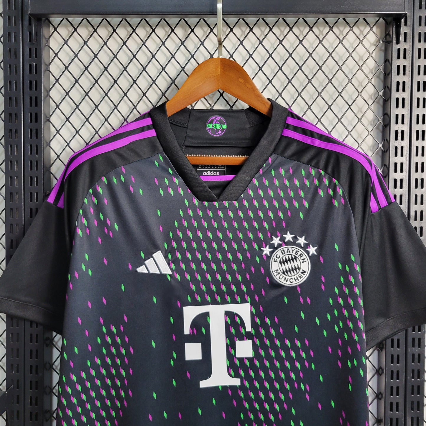 Bayern München 23/24 Away kit