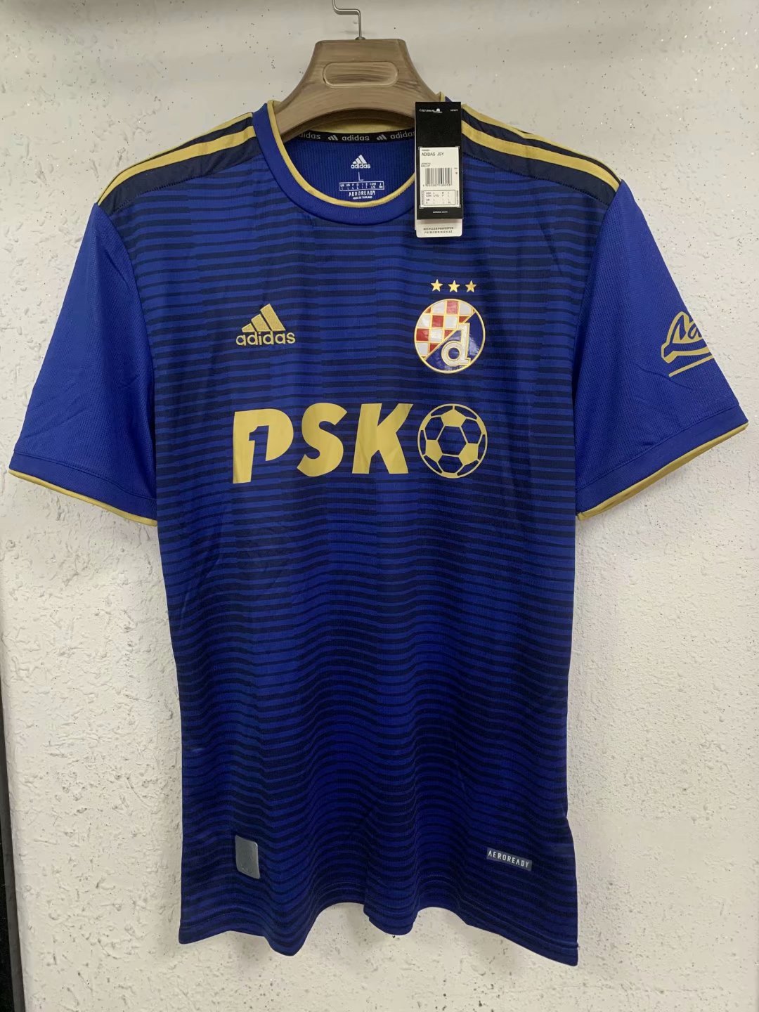 Dinamo Zagreb 21/22 Home kit