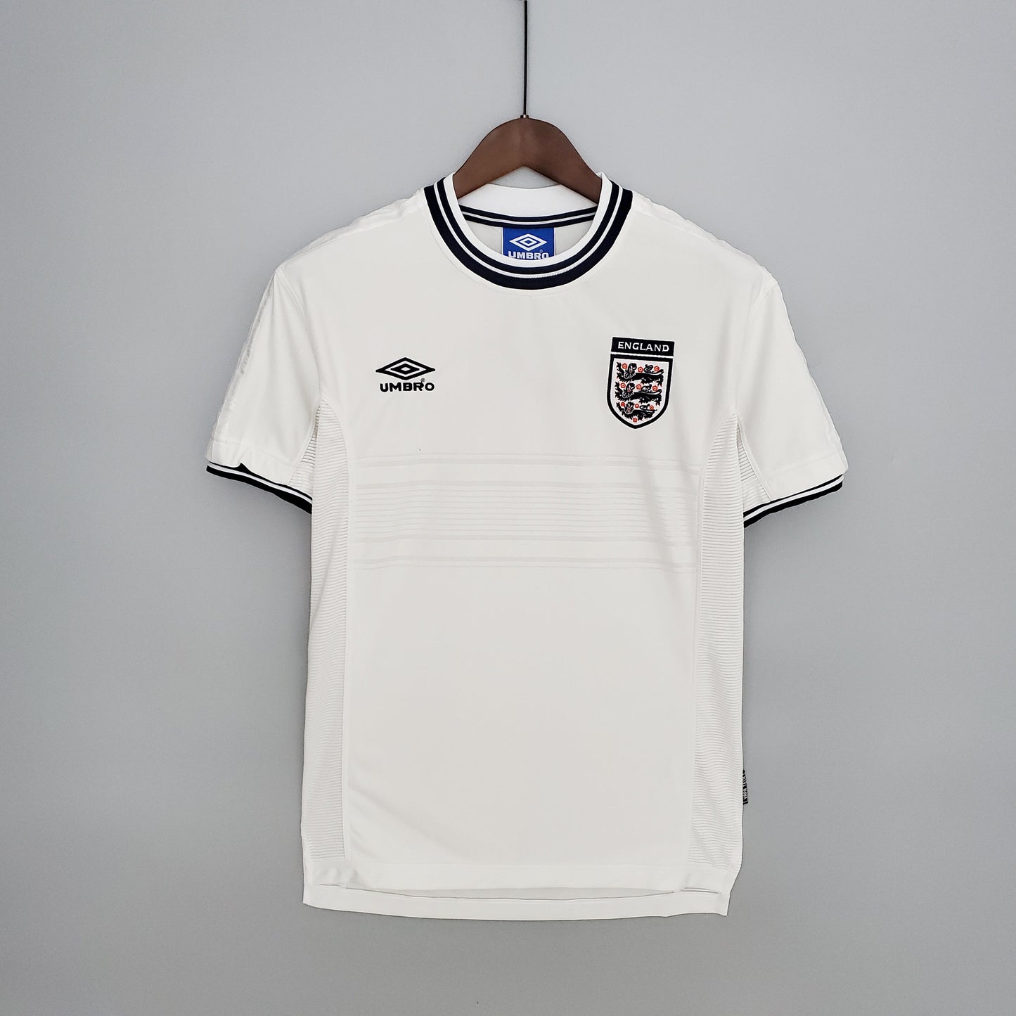 England 2000 Home kit