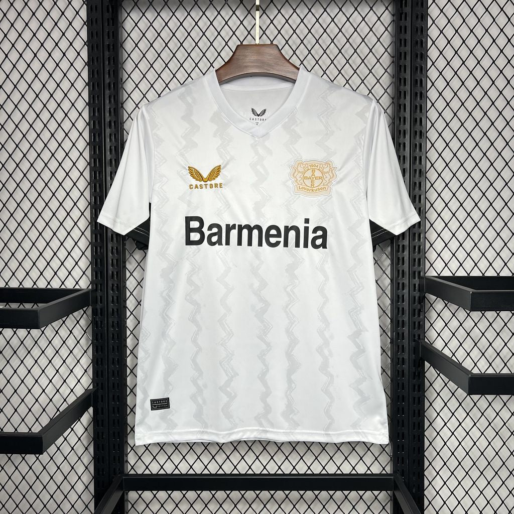 Leverkusen Away kit