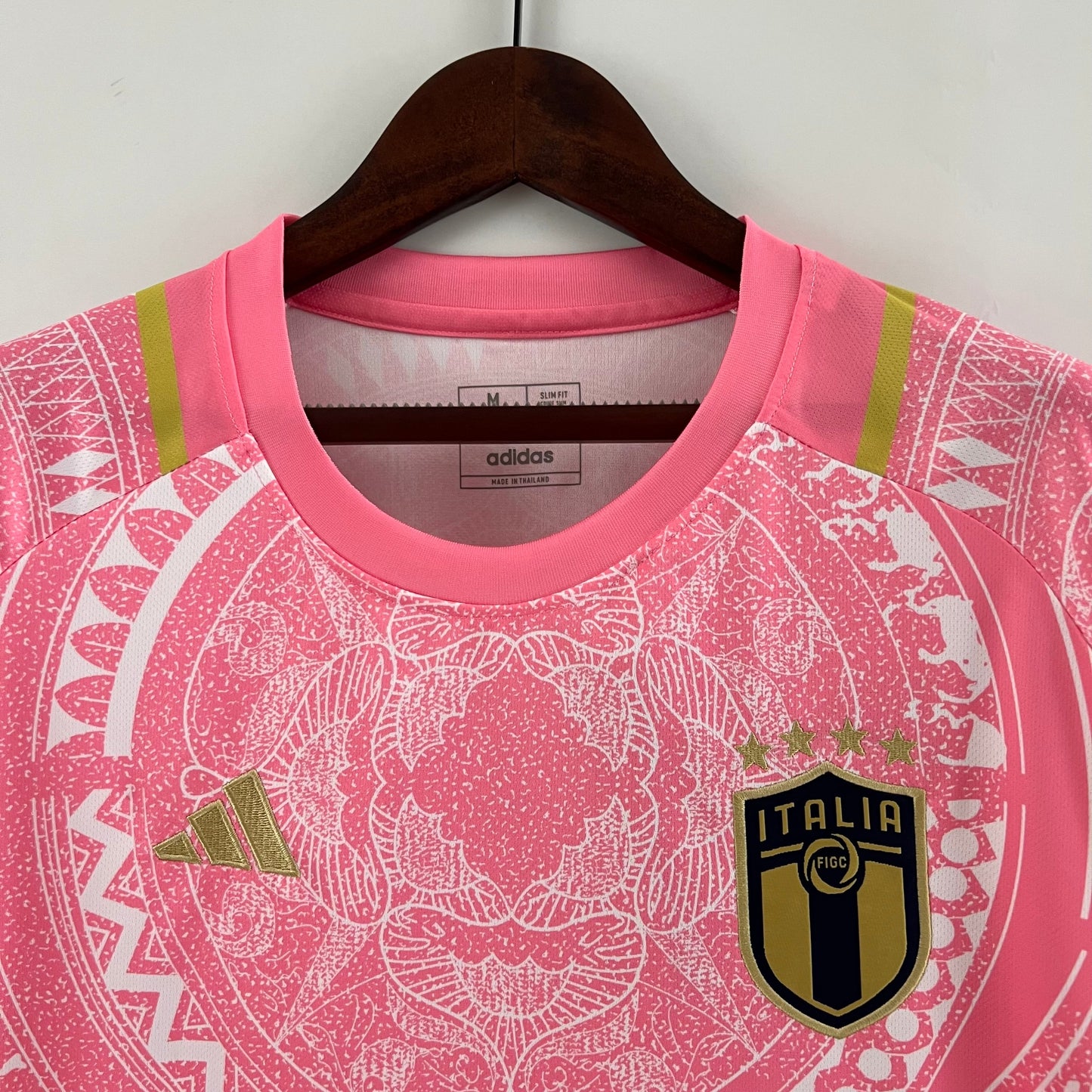 Italy 2023 Special pink kit