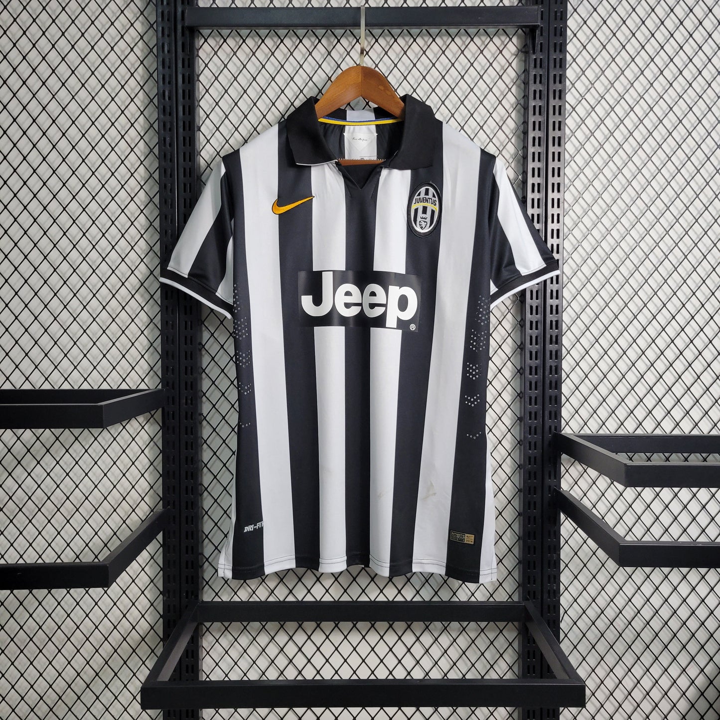 Juventus 14/15 Home kit