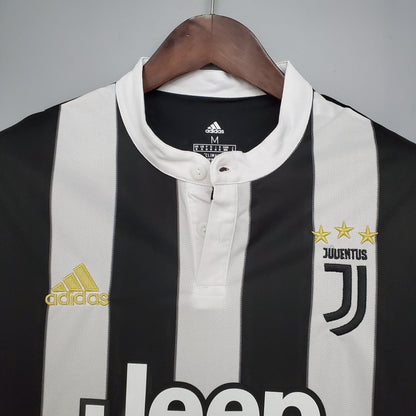 Juventus 17/18 Home kit