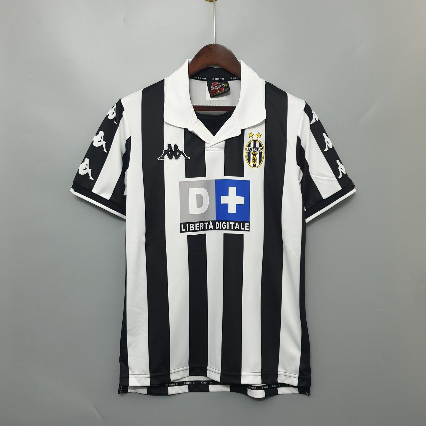 Juventus 99/00 Home kit