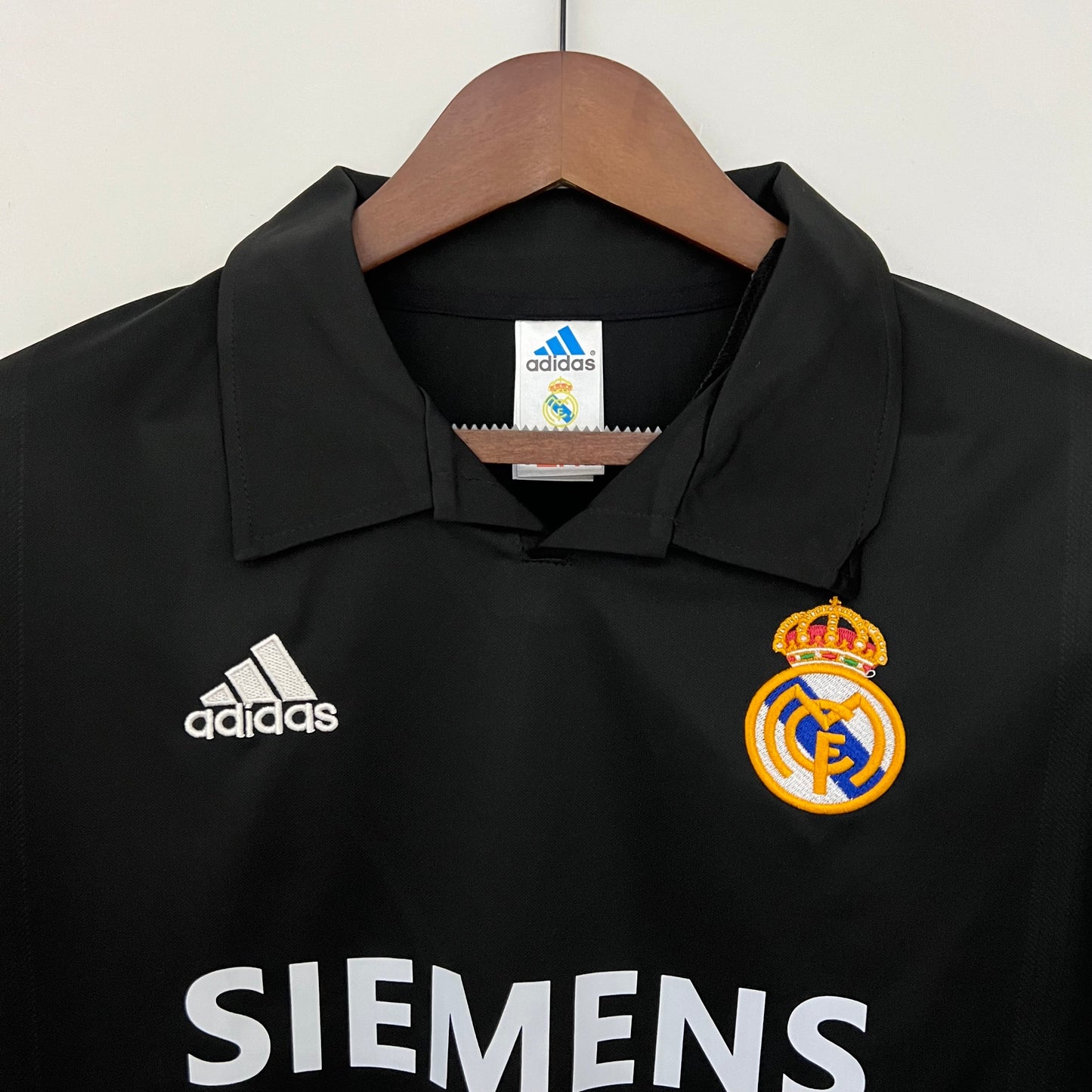 Real Madrid 02/03 away