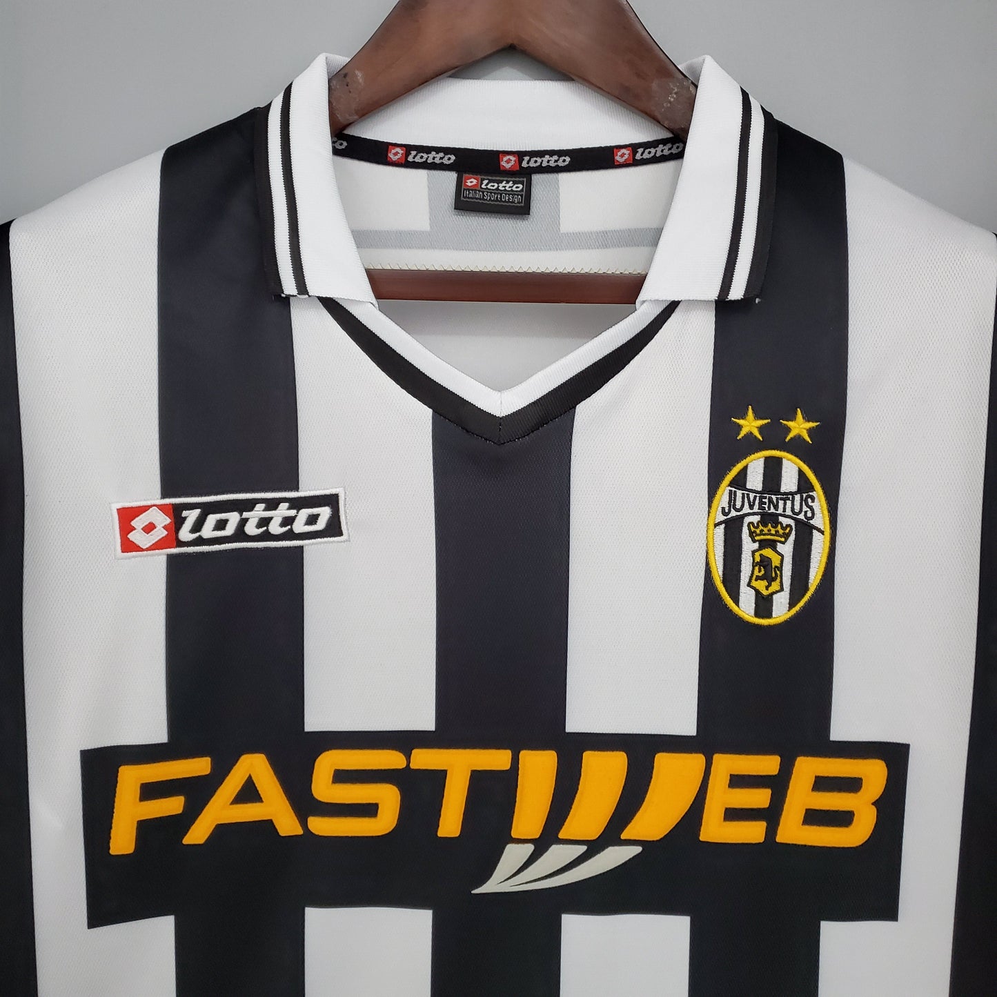 Juventus 01/02 Home kit