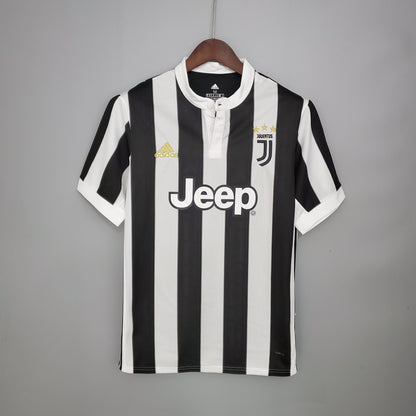 Juventus 17/18 Home kit