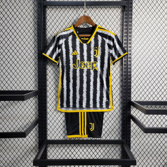 Juventus 23/24 Home