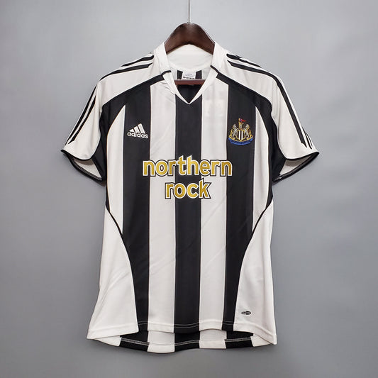 Newcastle United 05/06 Home kit