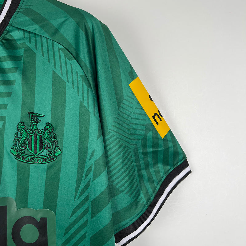 Newcastle United 23/34 Away kit