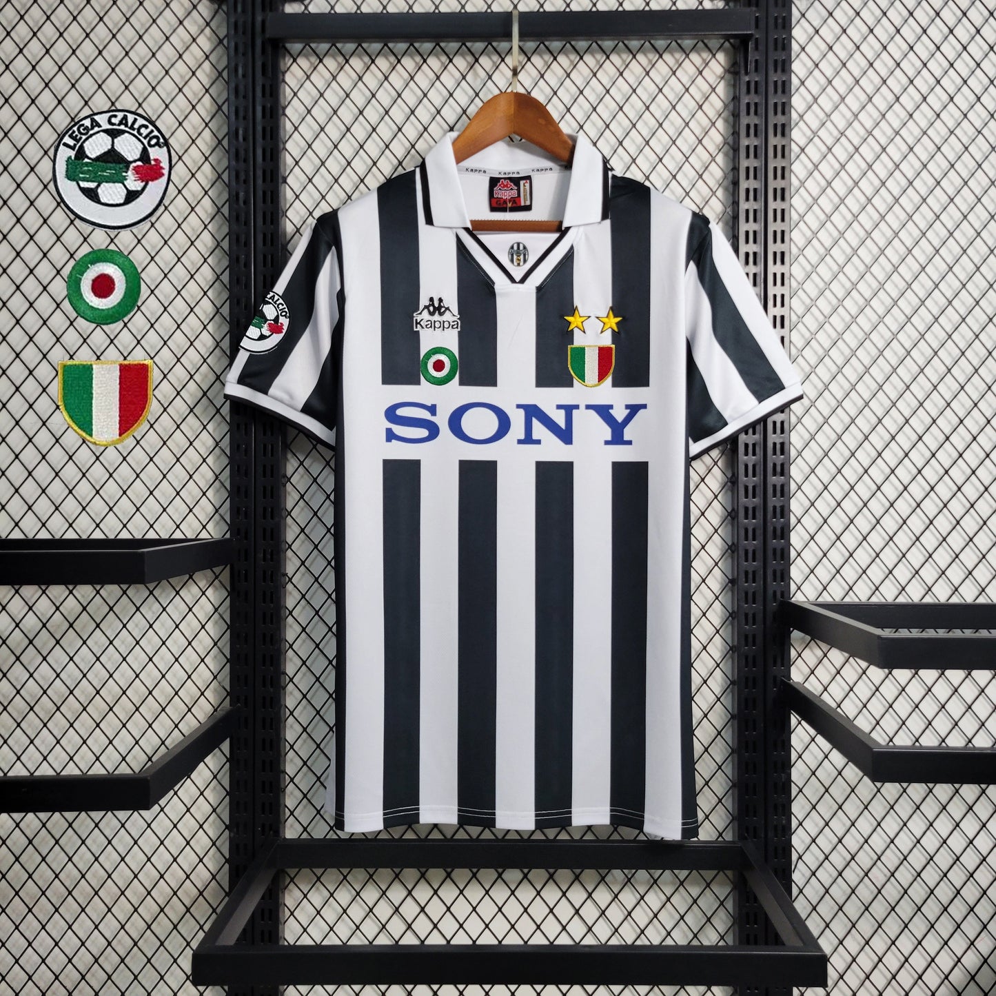 Juventus 96/97 Home kit