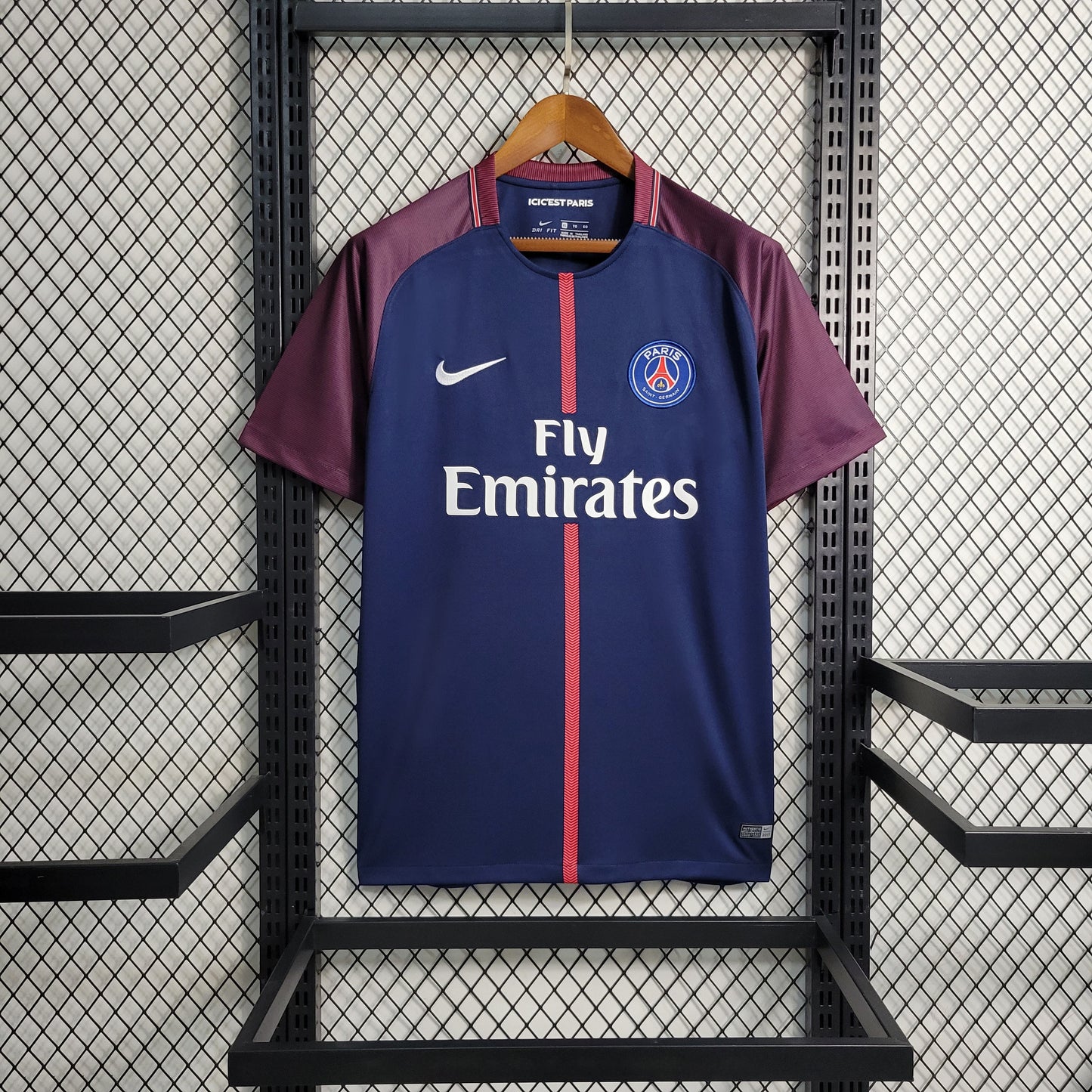 PSG 17/18 Home kit