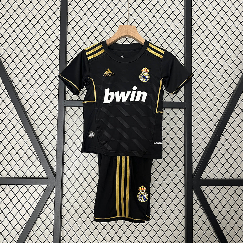 Real Madrid 11/12 Away