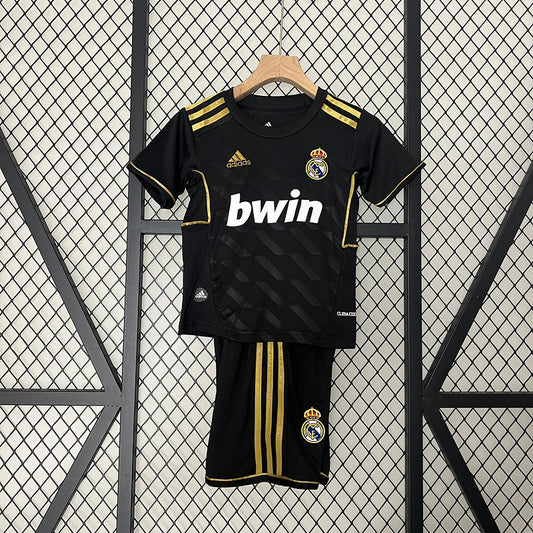 Real Madrid 11/12 Away