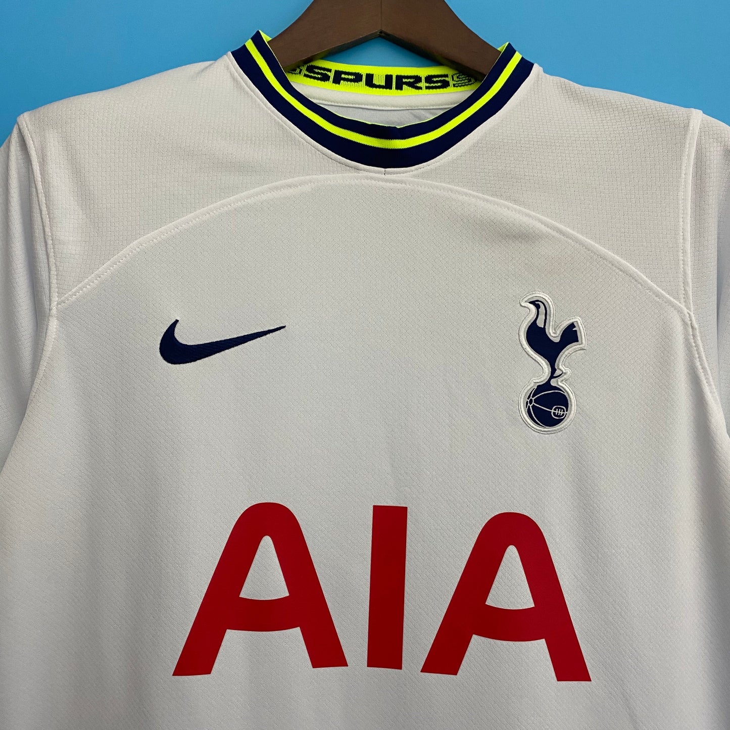 Tottenham 22/23 Home kit